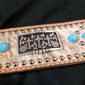 Women's Ariat Silver Cross and Stud with Gemstones Concho Leather Belt Size 32